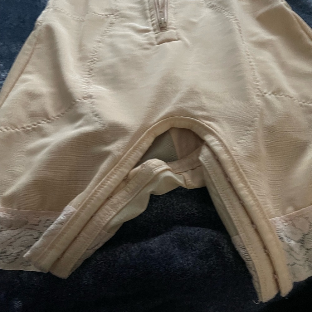 Body shaper - Picture 6 of 6